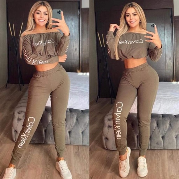 One size Women’s  Set 🎁✨ NWT - Picture 3 of 3